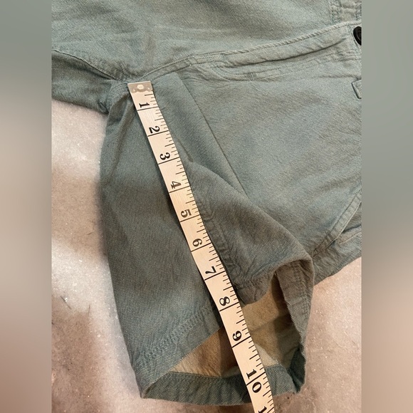O’Neill Mens Size 28” Sage Green 8” Inseam Chino Bermuda Shorts Logo Pockets Zip - Picture 8 of 12